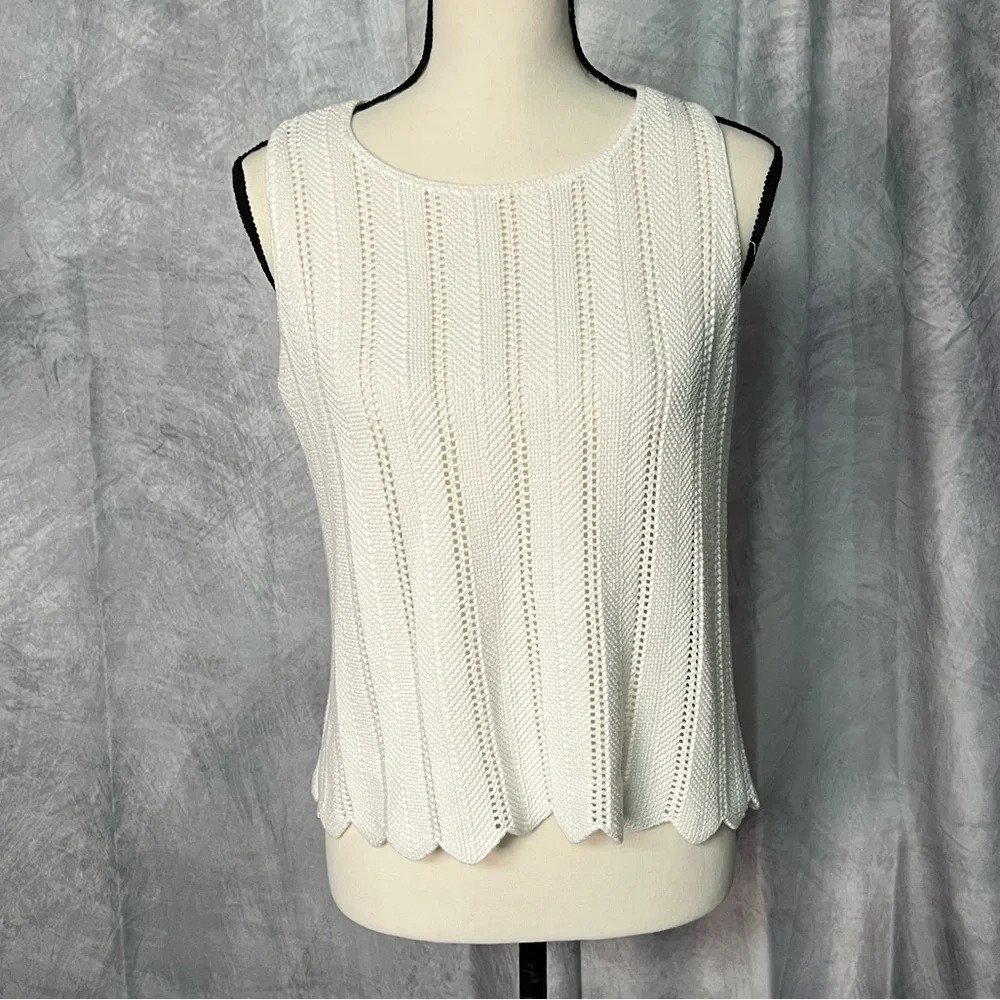 BKG & Company New York White Open Weave Scalloped Hem Sleeveless Sweater